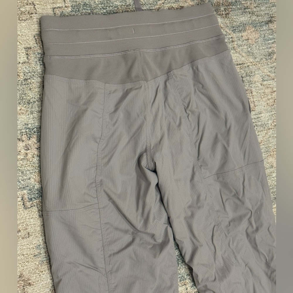 lululemon gray Dance studio pants sz 4 regular mid rise full length retail: $128 - Picture 7 of 16